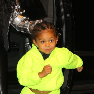 Saint West - La famille Kardashian West l'hôtel Ritz-Carlton après avoir dîné dans le restaurant Milos à New York, le 21 décembre 2019.