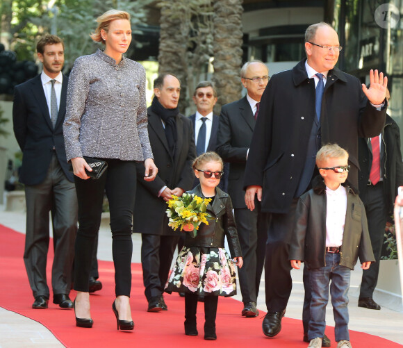 Le Prince Albert II et la princesse Charlène de Monaco avec leurs enfants le prince Jacques de Monaco et la princesse Gabriella de Monaco assistent à l'inauguration du One Monte-Carlo © Cyril Dodergny / Nice Matin / Bestimage