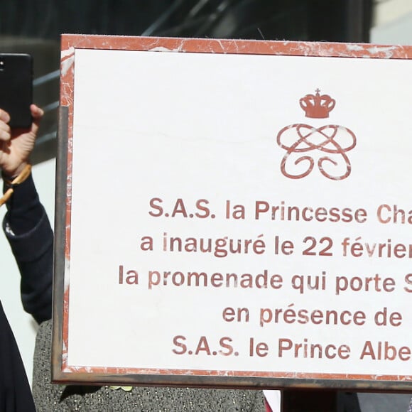 Le Prince Albert II et la princesse Charlène de Monaco avec leurs enfants le prince Jacques de Monaco et la princesse Gabriella de Monaco assistent à l'inauguration du One Monte-Carlo © Cyril Dodergny / Nice Matin / Bestimage