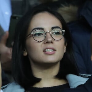 Info - Agathe Auproux a annoncé en pleine nuit sur Twitter son départ de TPMP - Agathe Auproux - Célébrités dans les tribunes du parc des princes lors du match de football de ligue 1, Paris Saint-Germain (PSG) contre FC Nantes à Paris, France, le 18 novembre 2017. Le PSG a gagné 4-1.