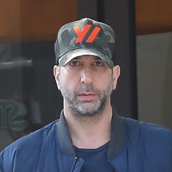 Exclusif - David Schwimmer (Friends) a fait du shopping dans un magasin de jouets à Beverly Hills, le 20 mars 2018.