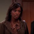 Ross (David Schwimmer) et Charlie (Aisha Tyler) dans Friends- Saisons 9 et 10.