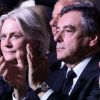 Luc Ferry, François Fillon et sa femme Pénélope Fillon - François Fillon, candidat à l'élection présidentielle du parti ''Les Républicains" (LR), en meeting à la Porte de Versailles à Paris, le 9 avril 2017. © Stéphane Lemouton/Bestimage