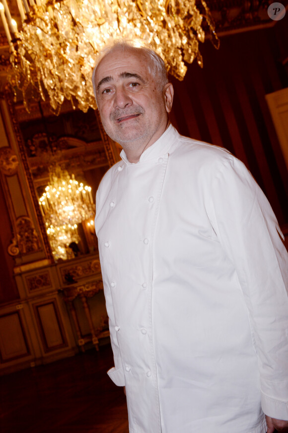 Guy Savoy chef du restaurant Guy Savoy à Paris - Soirée de la 4ème cérémonie de remise des Prix "LA LISTE 2019" au Quai d'Orsay à Paris, France, le 3 décembre 2019. © Rachid Bellak/Bestimage