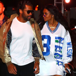 Exclusif - Ciara (enceinte) et son mari Russell Wilson quittent une soirée à Miami le 1er février 2020.