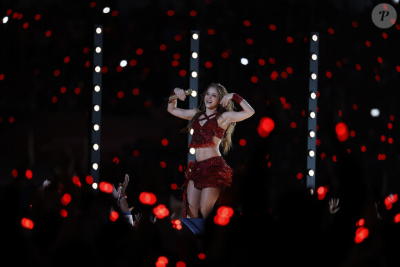 Shakira et Jennifer Lopez assurent le show lors de la mi-temps du 54 ème Super Bowl au Hard Rock Stadium à Miami, le 2 février 2020. D. Lovato a chanté l'hymne national avant le début du match. Les Chiefs de Kansas City remportent le Super Bowl (31 - 20) face aux 49ers de San Francisco au Hard Rock Stadium de Miami, le 2 février 2020. La victoire a été remporté notamment grâce au quarterback P. Mahomes (15).  Shakira and Jennifer Lopez perform during the Pepsi Super Bowl LIV Halftime Show at Hard Rock Stadium. Miami. February 2, 2020.02/02/2020 - Miami