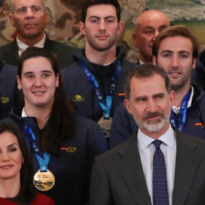 Le roi Felipe VI et la reine Letizia d'Espagne recevaient les équipes espagnoles championne d'Europe et vice-championne d'Europe de water-polo, de retour de l'Euro à Budapest, au palais de la Zarzuela à Madrid le 31 janvier 2020.