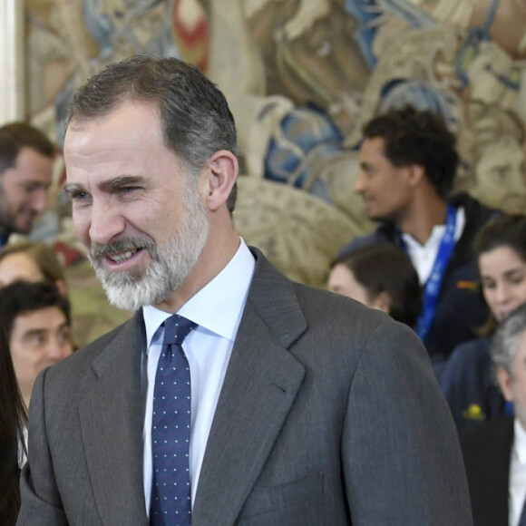 Le roi Felipe VI et la reine Letizia d'Espagne recevaient les équipes espagnoles championne d'Europe et vice-championne d'Europe de water-polo, de retour de l'Euro à Budapest, au palais de la Zarzuela à Madrid le 31 janvier 2020.