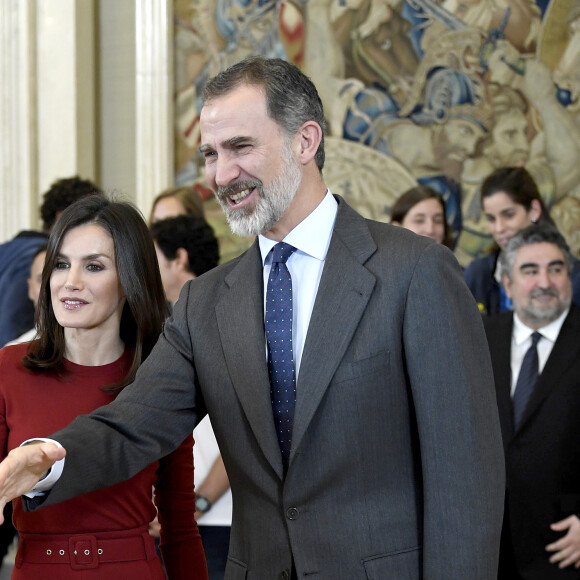 Le roi Felipe VI et la reine Letizia d'Espagne recevaient les équipes espagnoles championne d'Europe et vice-championne d'Europe de water-polo, de retour de l'Euro à Budapest, au palais de la Zarzuela à Madrid le 31 janvier 2020.