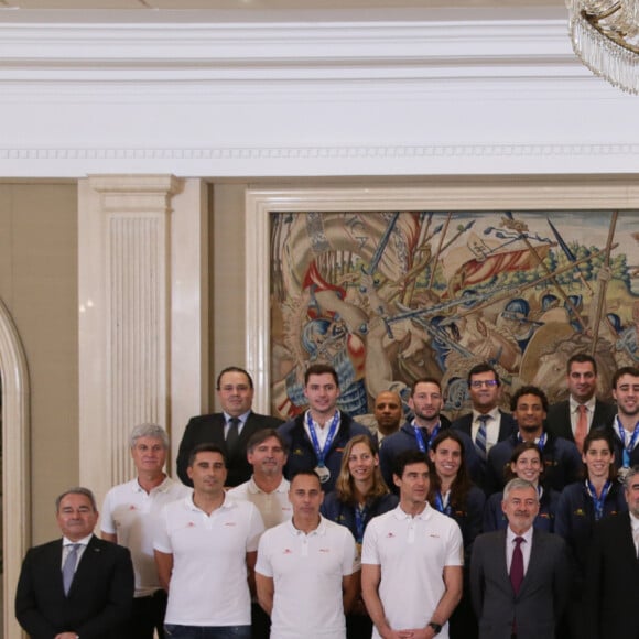 Le roi Felipe VI et la reine Letizia d'Espagne recevaient les équipes espagnoles championne d'Europe et vice-championne d'Europe de water-polo, de retour de l'Euro à Budapest, au palais de la Zarzuela à Madrid le 31 janvier 2020.