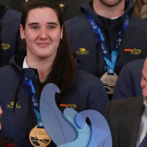 Le roi Felipe VI et la reine Letizia d'Espagne recevaient les équipes espagnoles championne d'Europe et vice-championne d'Europe de water-polo, de retour de l'Euro à Budapest, au palais de la Zarzuela à Madrid le 31 janvier 2020.