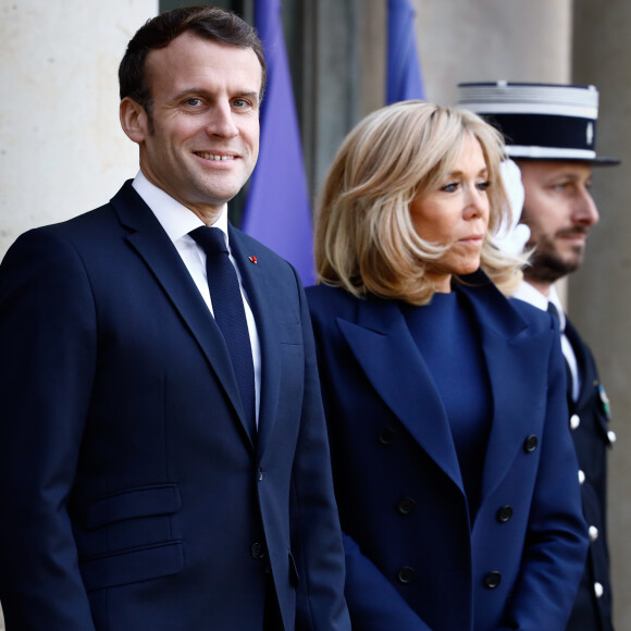 Le président Emmanuel Macron, la première dame Brigitte Macron au palais de l'Elysée à Paris le 10 janvier 2020. © Hamilton / Pool / Bestimage