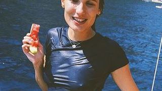 Ana Girardot : Sexy à la plage, instant détente avant les Oscars