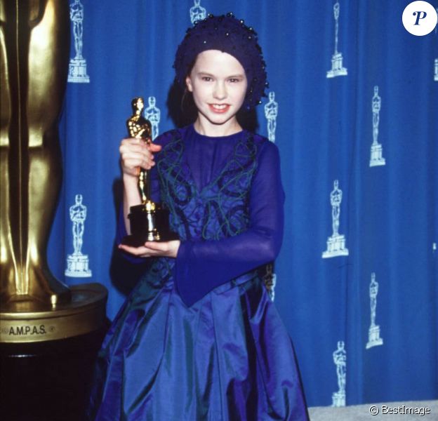 Anna Paquin- Cérémonie des Oscars 1994 pour le meilleur second rôle féminin "La leçon de piano", le 21 mars 1994 à Los Angeles.