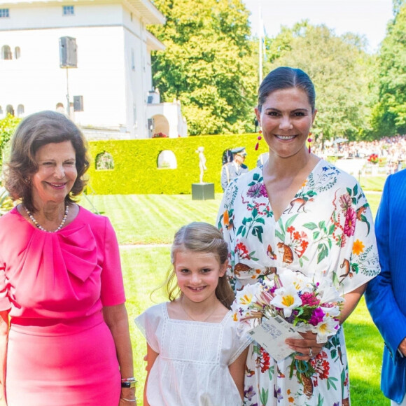 La princesse héritière Victoria de Suède en famille le 14 juillet 2019 lors de la célébration de son 42e anniversaire à la Villa Solliden sur l'île d'Öland.