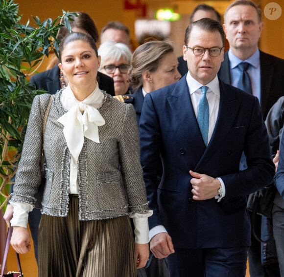 Le prince Daniel et la princesse Victoria de Suède visitent le "Medicon Village" à Lund, le 30 janvier 2020.
