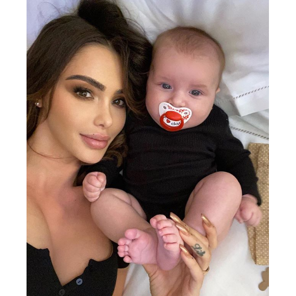 Nabilla et son fils Milann (4 mois) sur Instagram - 8 février 2020