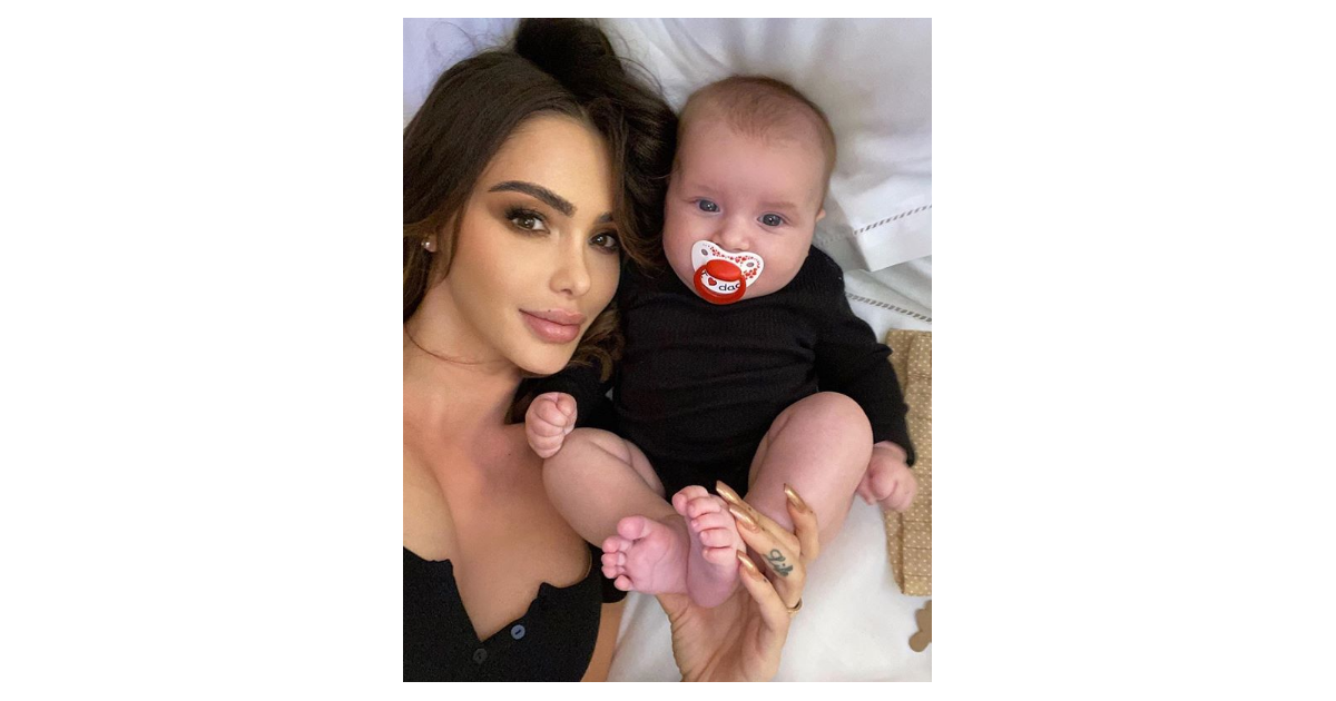 Nabilla Maman Flippee Son Fils Milann Surveille De Tres Pres Purepeople