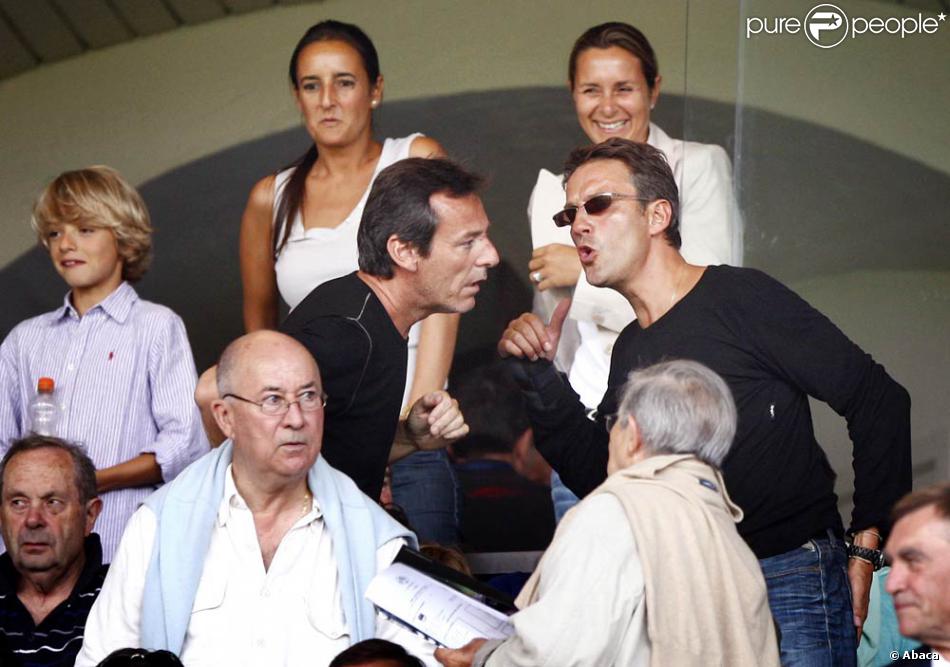 Jean Luc Reichmann Et Julien Courbet A L Occasion Du Match Bordeaux Lens Qui A Vu La Victoire Des Girondins Sur Le Score De 4 Buts A 1 Au Stade Chaban Delmas Purepeople