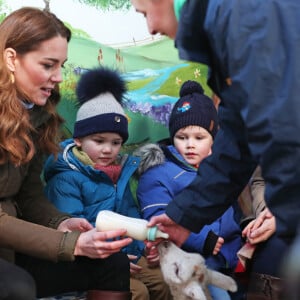 Kate Middleton, duchesse de Cambridge, lors d'une visite à The Ark Open Farm à Newtownards, Irlande, le 12 février 2020.