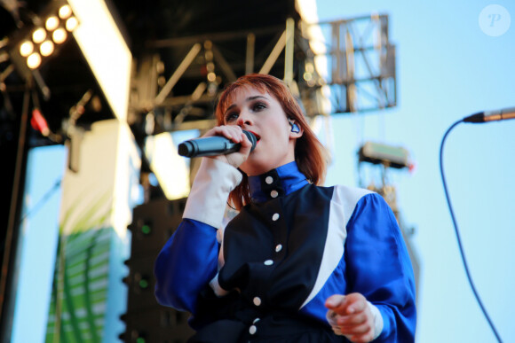 La chanteuse Suzane en concert sur le parvis de l'Hôtel de Ville de Paris, lors du Festival Fnac Live 2019. Le 3 juillet 2019 © Céline Bonnarde / Bestimage