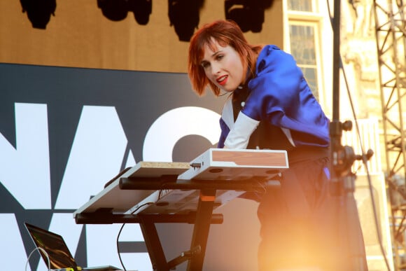 La chanteuse Suzane en concert sur le parvis de l'Hôtel de Ville de Paris, lors du Festival Fnac Live 2019. Le 3 juillet 2019 © Céline Bonnarde / Bestimage