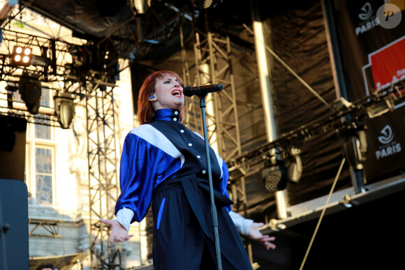 La chanteuse Suzane en concert sur le parvis de l'Hôtel de Ville de Paris, lors du Festival Fnac Live 2019. Le 3 juillet 2019 © Céline Bonnarde / Bestimage