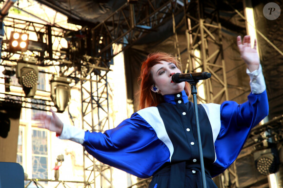 La chanteuse Suzane en concert sur le parvis de l'Hôtel de Ville de Paris, lors du Festival Fnac Live 2019. Le 3 juillet 2019 © Céline Bonnarde / Bestimage