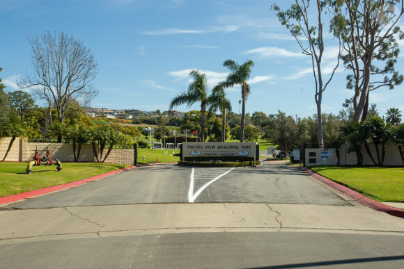 Exclusif - Illustrations de la tombe de Kobe Bryant et de sa fille Gianna au cimetière de Pacific View Memorial Park à Corona Del Mar à Newport Beach le 14 février 2020.