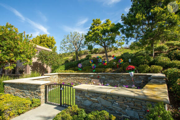 Exclusif - Illustrations de la tombe de Kobe Bryant et de sa fille Gianna au cimetière de Pacific View Memorial Park à Corona Del Mar à Newport Beach le 14 février 2020.