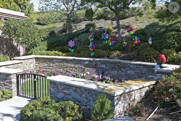 Exclusif - Illustrations de la tombe de Kobe Bryant et de sa fille Gianna au cimetière de Pacific View Memorial Park à Corona Del Mar à Newport Beach le 14 février 2020.