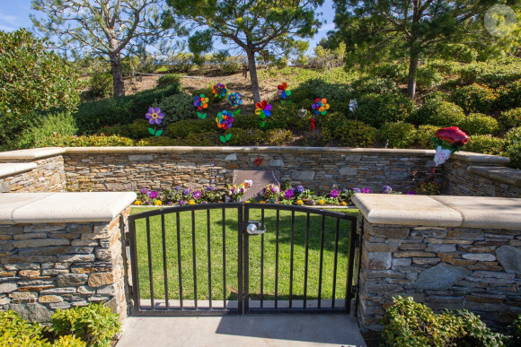 Exclusif - Illustrations de la tombe de Kobe Bryant et de sa fille Gianna au cimetière de Pacific View Memorial Park à Corona Del Mar à Newport Beach le 14 février 2020.