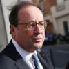 François Hollande dédicace son livre "Répondre à la crise démocratique (ed. Fayard)" dans une librairie parisienne, le 30 novembre 2019.