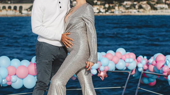 Coralie Porrovecchio enceinte : photo en lingerie elle affiche son baby bump