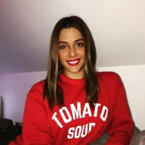 Coralie Porrovecchio de "Secret Story" souriante sur Instagram, octobre 2016