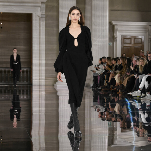 Défilé Victoria Beckham, collection automne-hiver 2020 à la Banqueting House. Londres, le 16 février 2020.