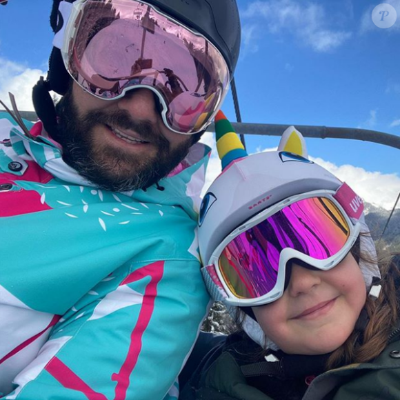 Laurent Ournac avec sa fille Capucine au ski - 18 février 2020, Instagram