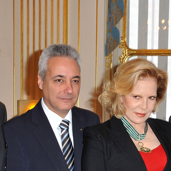 Tony Scotti et Sylvie Vartan à Paris © Guillaume Gaffiot /Bestimage14/12/2011 - PARIS