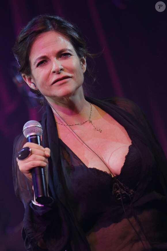 Charlotte Valandrey a fêté son 50ème anniversaire lors de son concert au Zèbre de Belleville à Paris. Le 29 novembre 2018 © Cédric Perrin / Bestimage
