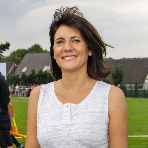 Exclusif - Estelle Denis lors du match caritatif entre le Variétés Club de France et une sélection du FC Coubron au profit de l'association Envoludia lors de l'inauguration du complexe Thierry Roland à Courbon, Seine-Saint-Denis, France, le 30 juin 2019. © Pierre Perusseau/Bestimage