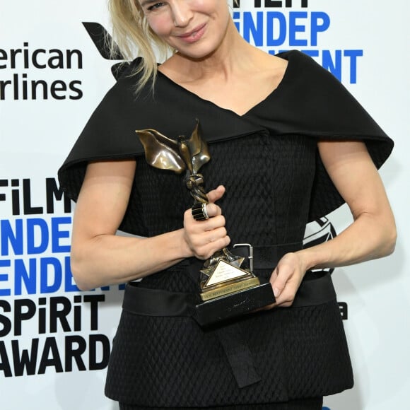 Renee Zellweger - Press room de la soirée de la 35ème édition des Film Independant Spirit Awards à Los Angeles, le 8 février 2020.