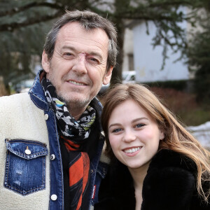 Jean-Luc Reichmann et Maira Schmitt lors du photocall de la série "Léo Matteï, Brigade des mineurs" lors du 22ème Festival des créations télévisuelles de Luchon, France, le 7 février 2020. © Patrick Bernard/Bestimage