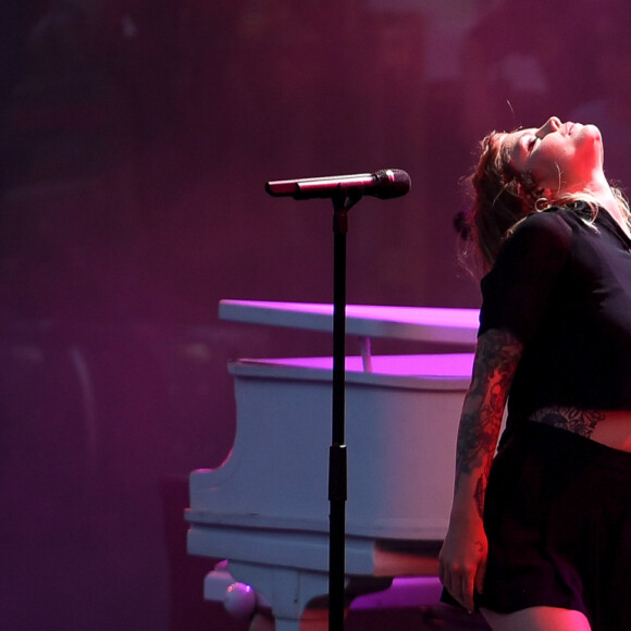 Coeur de Pirate en concert lors du 67ème festival "Nuits du Sud", place du Grand Jardin, à Vence. Le 2 août 2019 © Lionel Urman / Bestimage