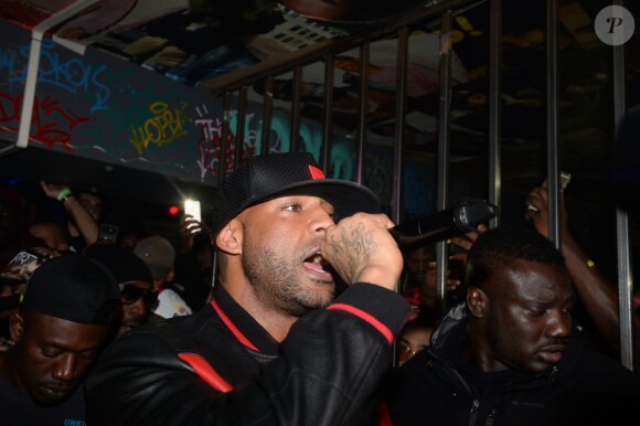 Exclusif - Le rappeur Booba fête son 41ème anniversaire au club Hobo et par la même occasion lance sa bouteille de Whisky nommée "Duc" à Paris le 12 décembre 2017. © Rachid Bellak/Bestimage