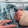 Romain Bardet a annonce le 26 février 2020 la naissance d'Angus, son premier enfant avec sa femme Amandine, sur son compte Instagram.