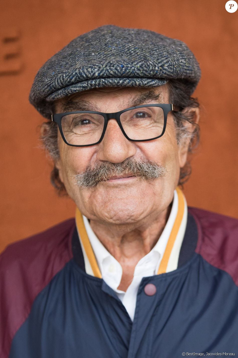 Gérard Hernandez au village lors des internationaux de tennis de Roland