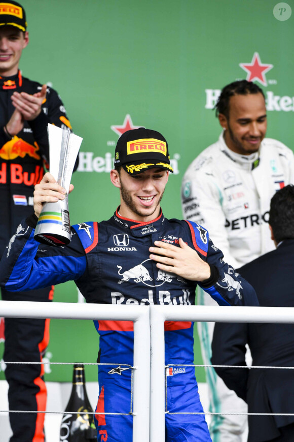 Le Français Pierre Gasly, 2ème - Le Français Pierre Gasly remporte la deuxième place à l'issue du Grand Prix de Formule 1 du Brésil à Sao Paulo, le 17 novembre 2019.