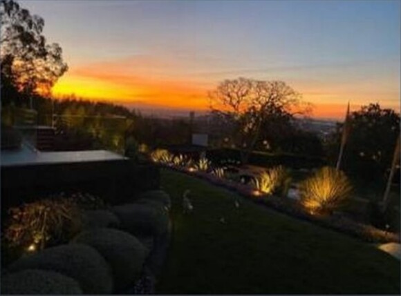 Jennifer Aniston a partagé une rare photo de sa villa de Los Angeles, sur Instagram, mars 2020.
