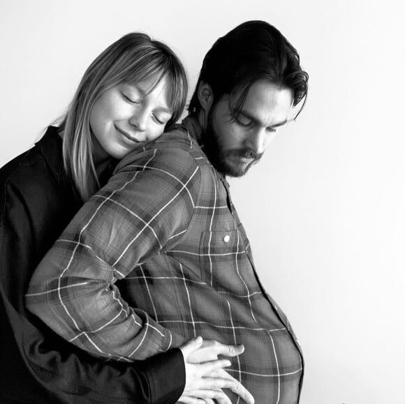 Melissa Benoist et son mari Chris Wood attendent un enfant. Instagram, mars 2020.