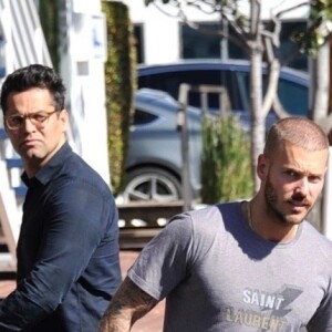 Matt Pokora et sa compagne Christina Milian se baladent avec leur fils Isaiah dans le quartier de West Hollywood à Los Angeles. La petite famille est allée déjeuner chez Fred Segal. Le 11 février 2020